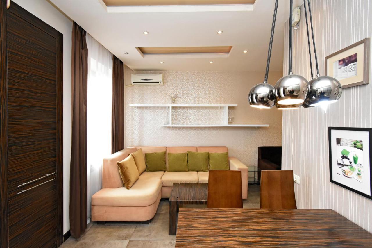 Galaxy Inn Luxury Hostel In Center Erevan Exterior foto