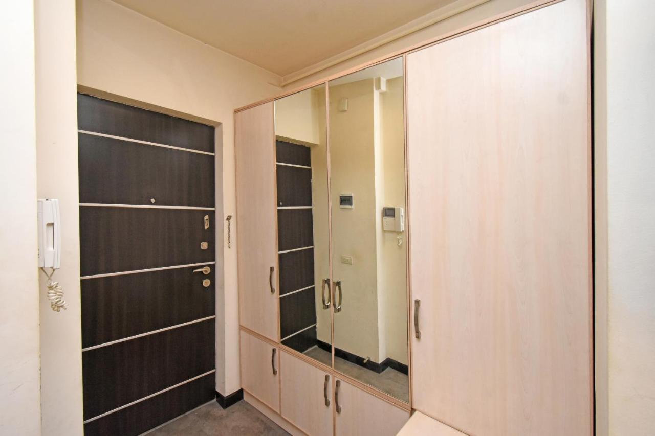 Galaxy Inn Luxury Hostel In Center Erevan Exterior foto